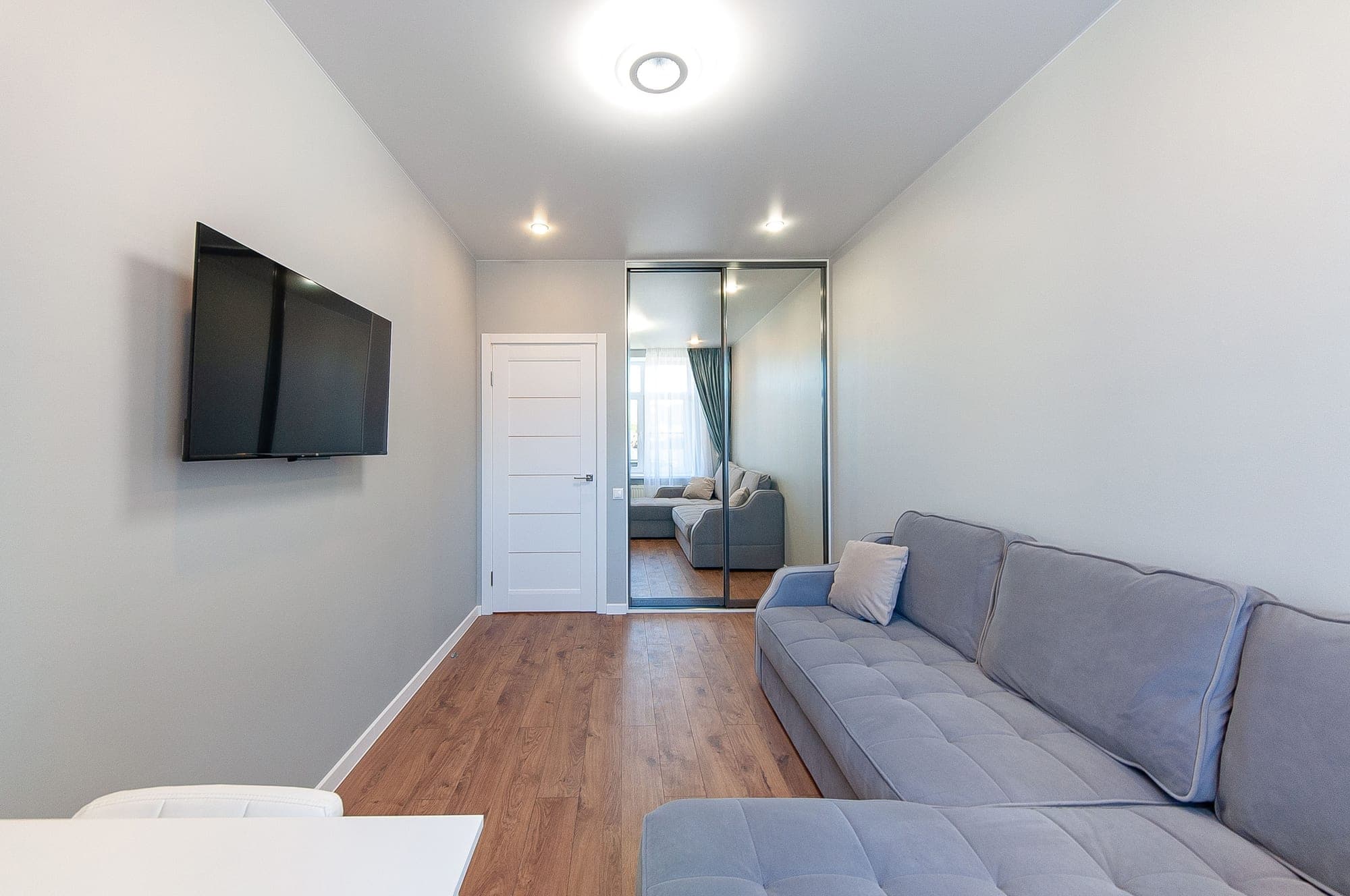 м. Молодежная - фото 10