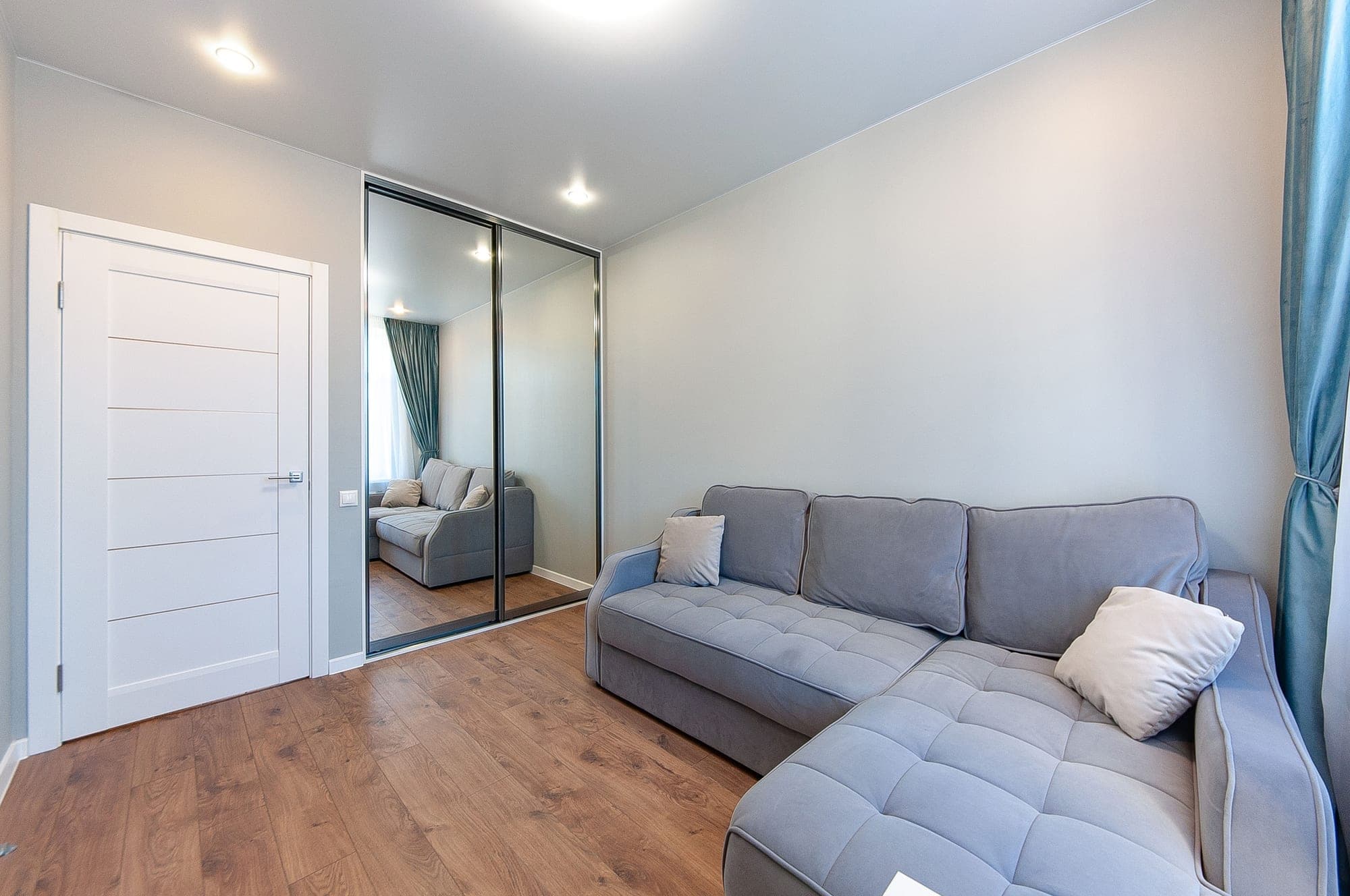 м. Молодежная - фото 11